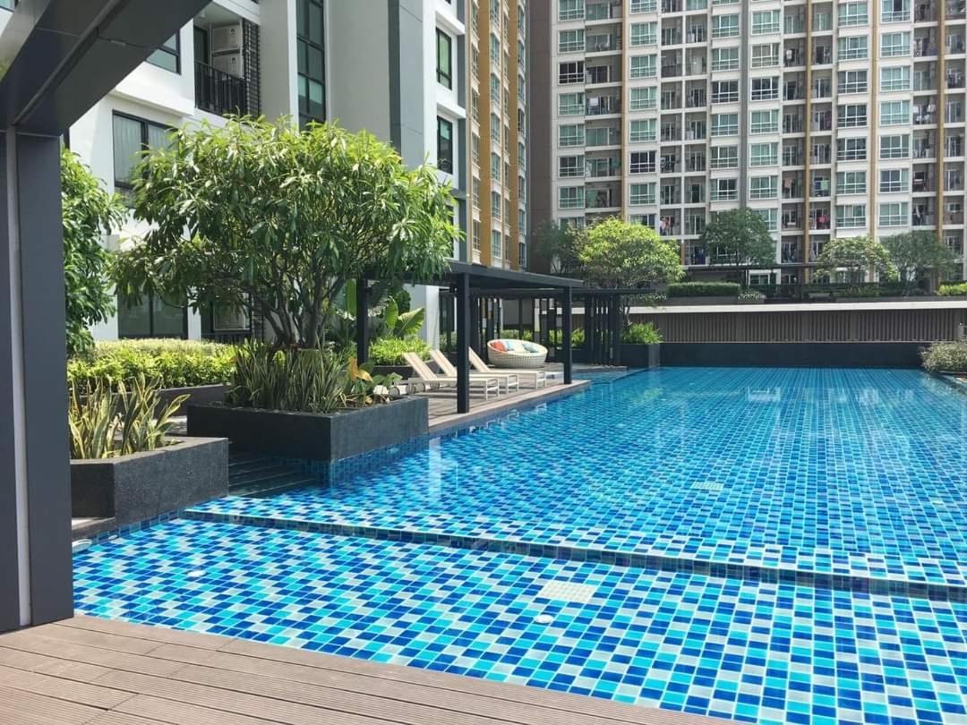 Condo In Bangkok With Swimming Pool Near Malls And Train Kültér fotó